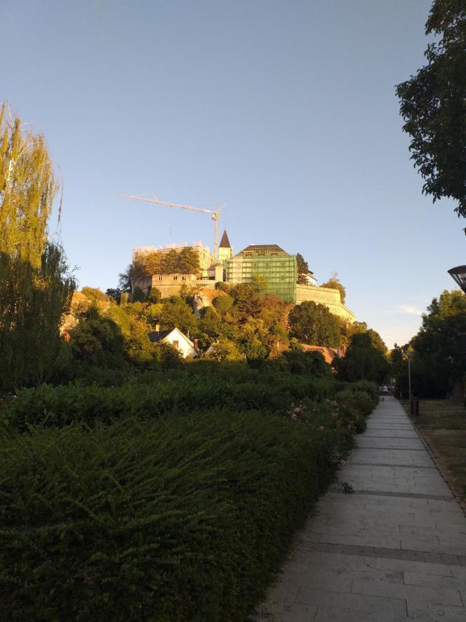 Galeria Villa Veszprém Esterno foto