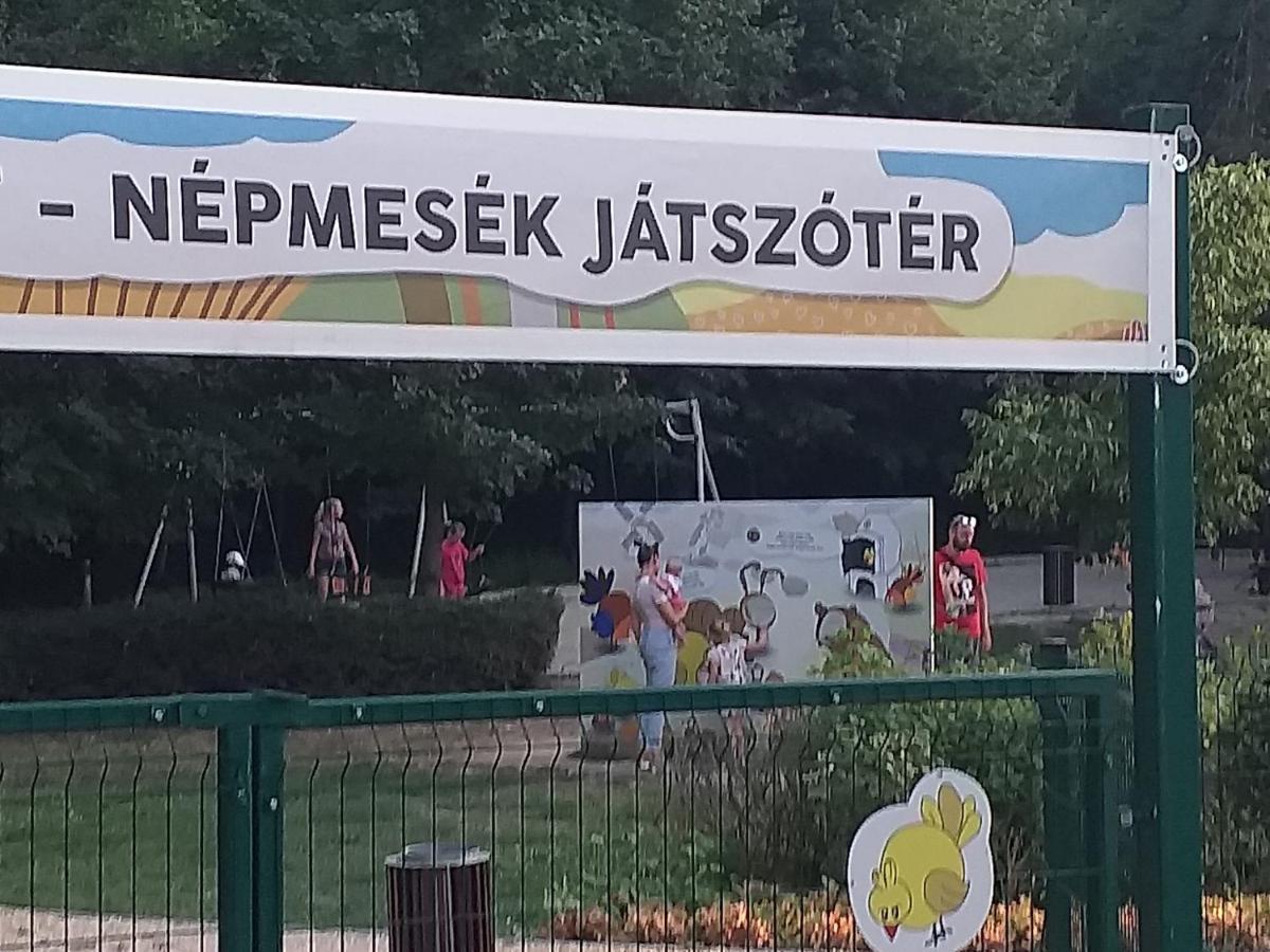 Galeria Villa Veszprém Esterno foto