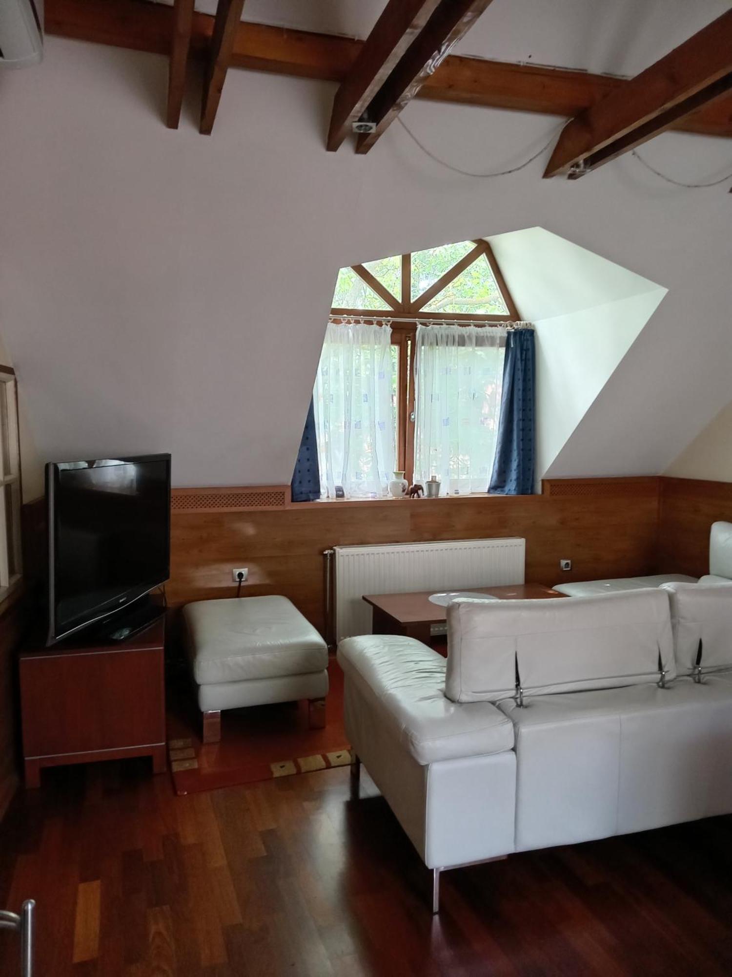 Galeria Villa Veszprém Esterno foto